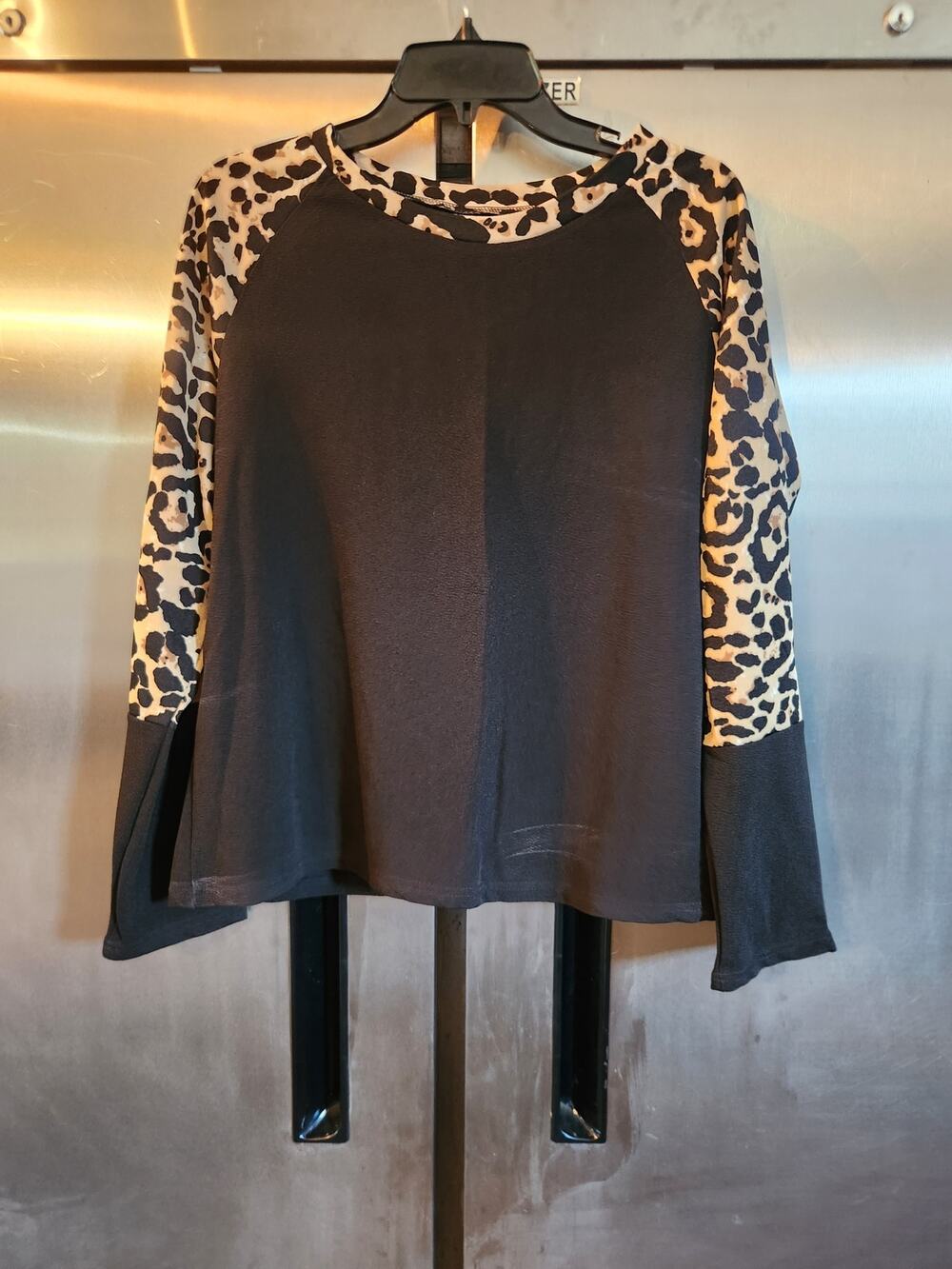 SHEIN Women's Black Leopard Print Raglan Sleeve Top XL